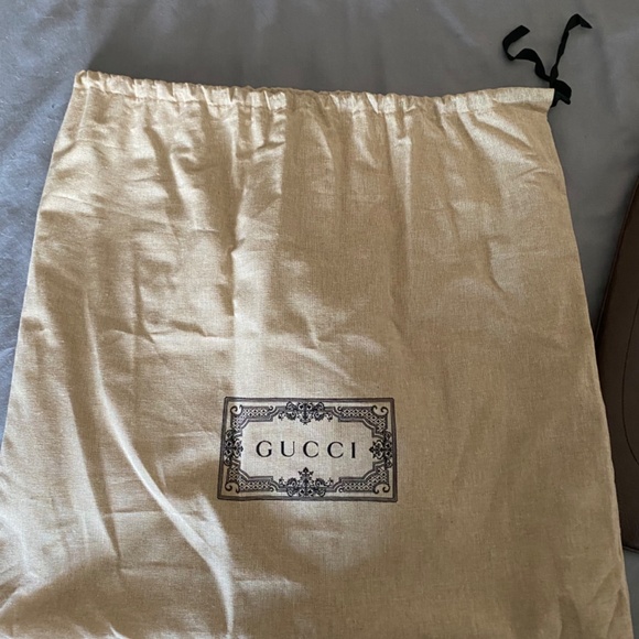 Gucci Aphrodite Medium Shoulder Bag - Picture 13 of 13